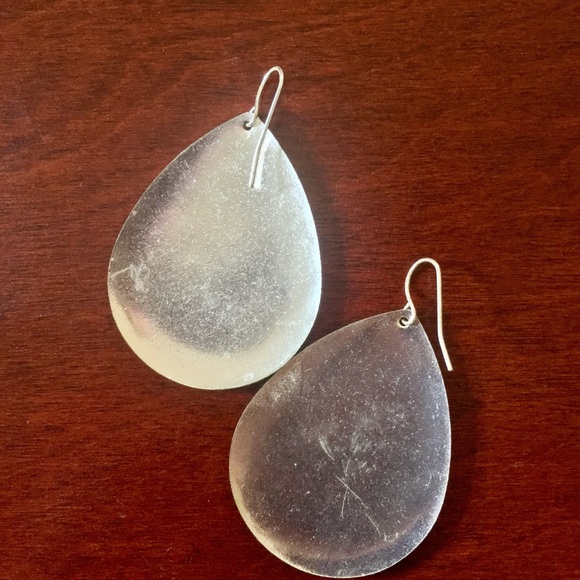 Women fashion dangle earrings - Picture 2 of 2